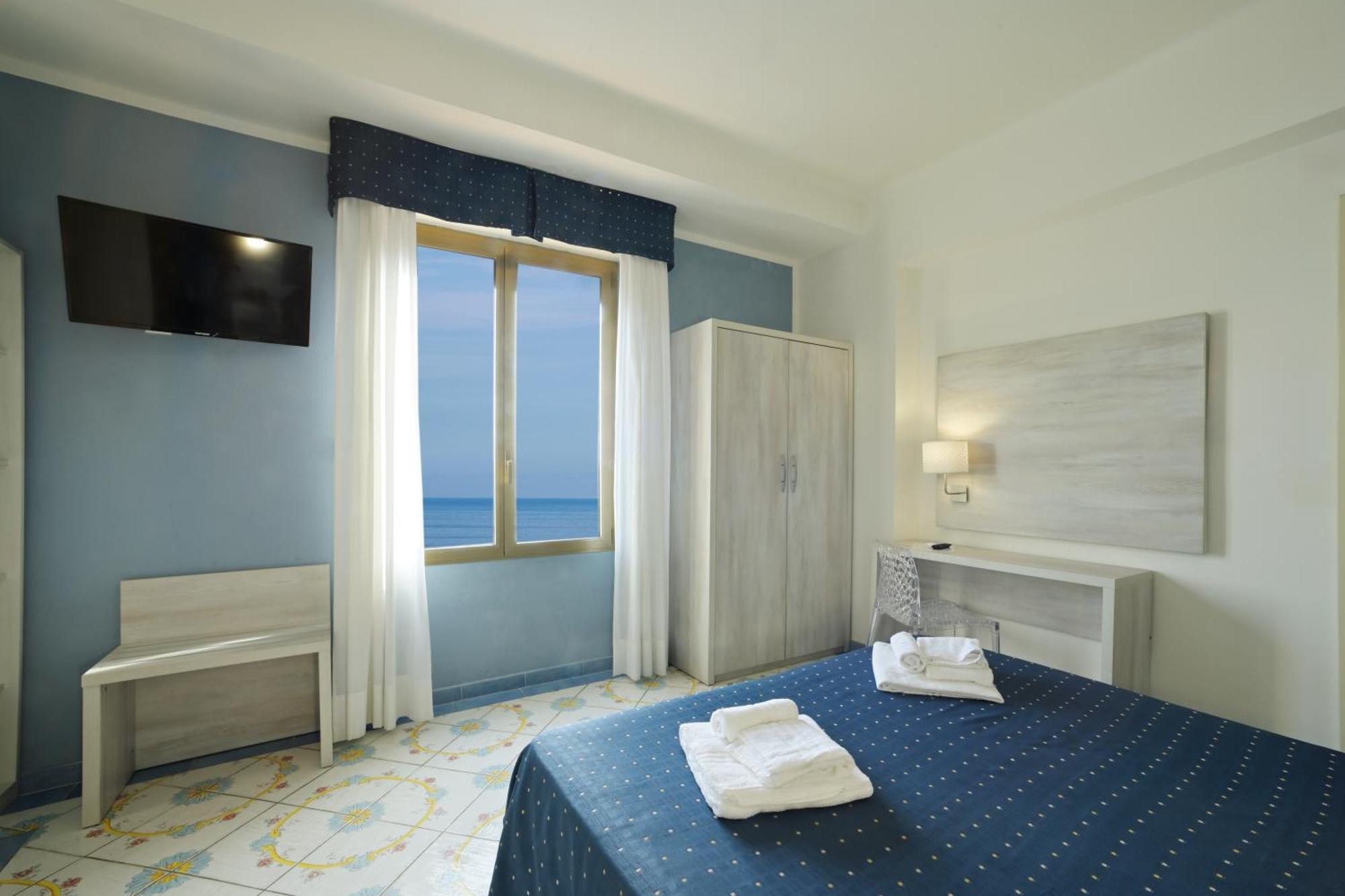 Hotel Delfino Лаїгуелья Екстер'єр фото