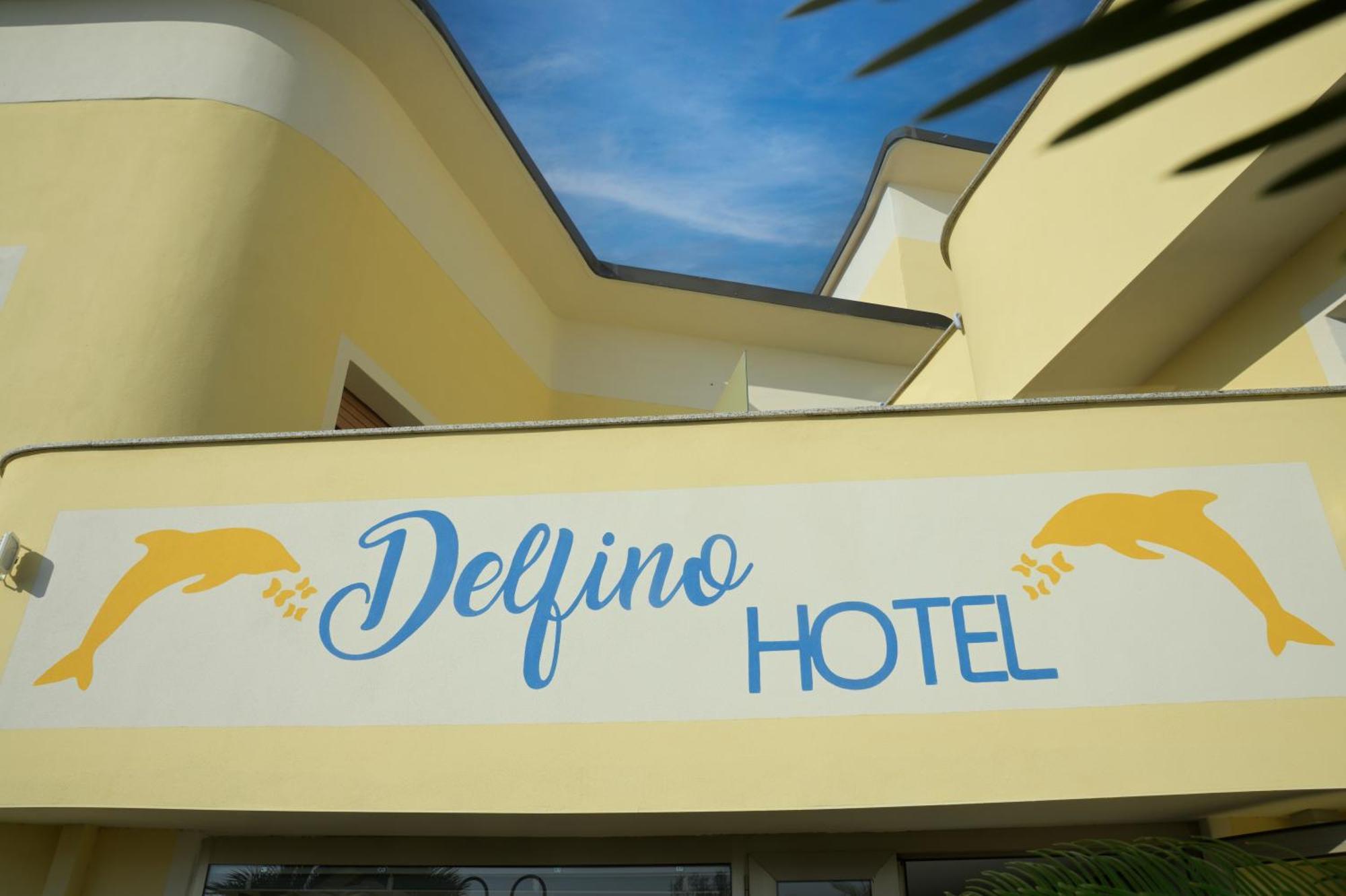 Hotel Delfino Лаїгуелья Екстер'єр фото